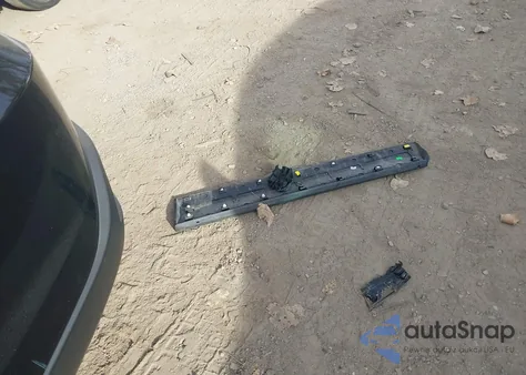 2017 Toyota Highlander Xle z USA, uszkodzony, nr VIN 5TDJZRFH6HS468478